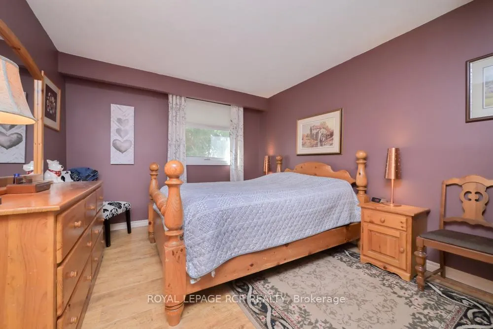 Photo 11 of 73 Dufferin Street, Orangeville — HOMEH