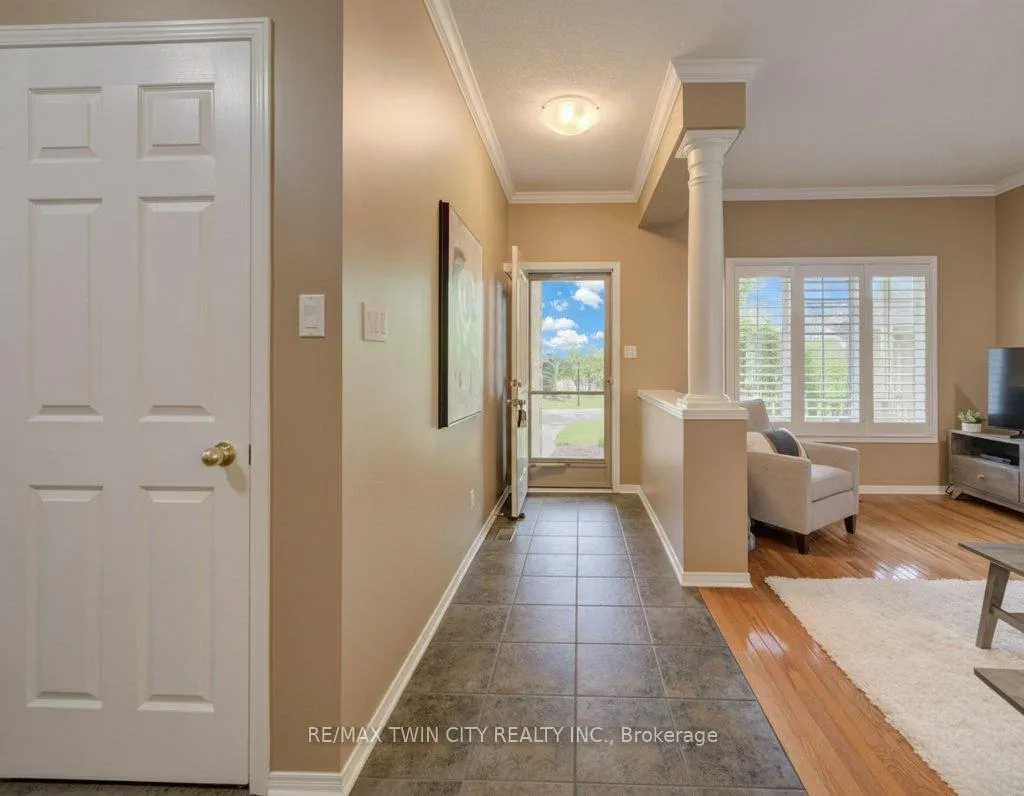 Photo 5 of Unit 13, 545 Laurelwood Drive, Waterloo — HOMEH