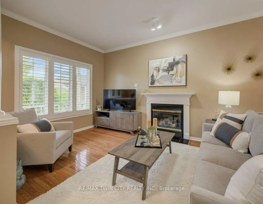 Photo 7 of Unit 13, 545 Laurelwood Drive, Waterloo — HOMEH