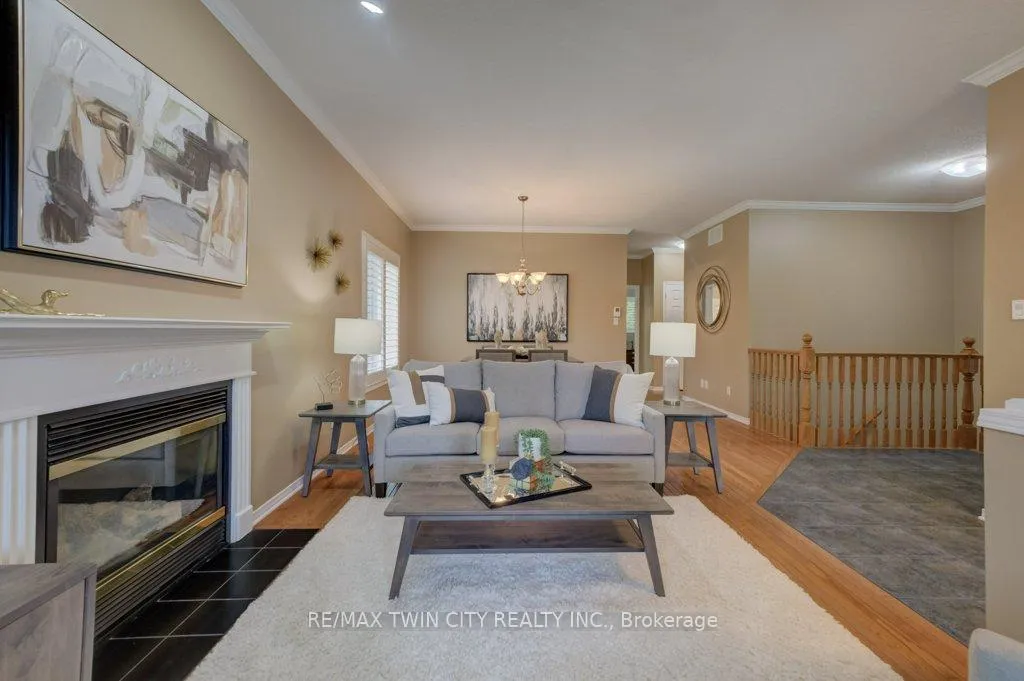 Photo 8 of Unit 13, 545 Laurelwood Drive, Waterloo — HOMEH