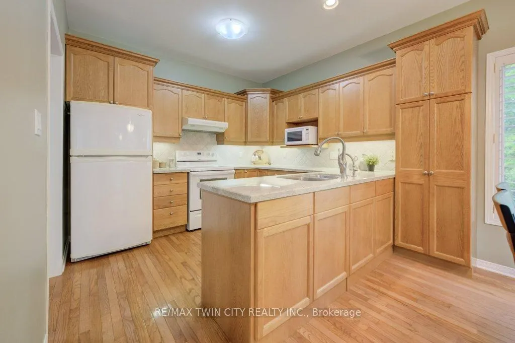 Photo 12 of Unit 13, 545 Laurelwood Drive, Waterloo — HOMEH