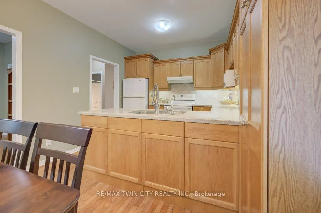 Photo 13 of Unit 13, 545 Laurelwood Drive, Waterloo — HOMEH