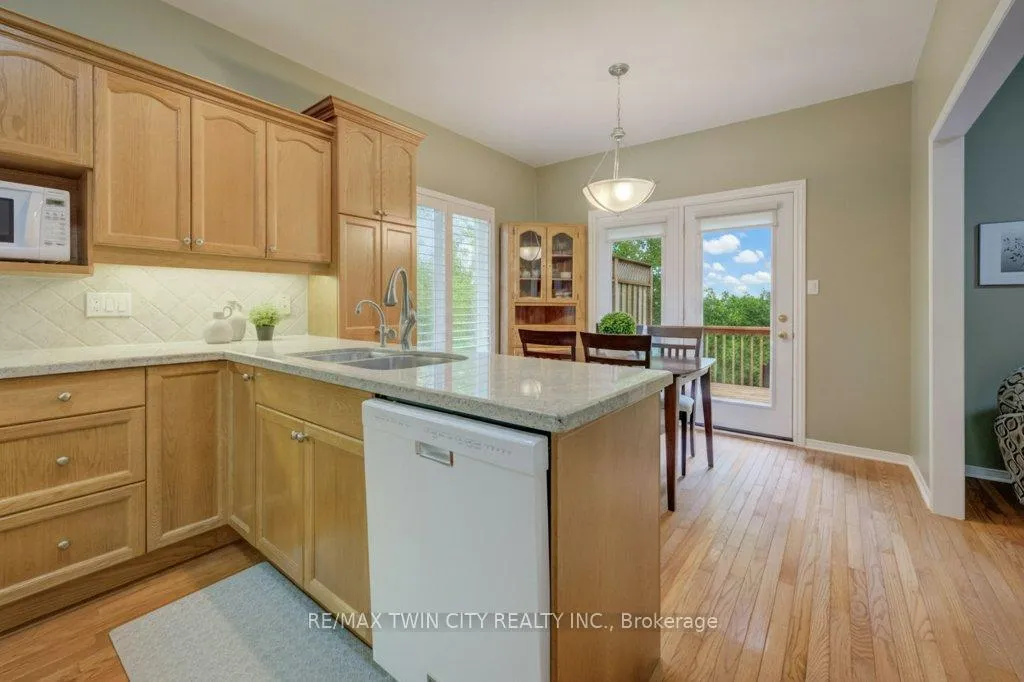 Photo 14 of Unit 13, 545 Laurelwood Drive, Waterloo — HOMEH