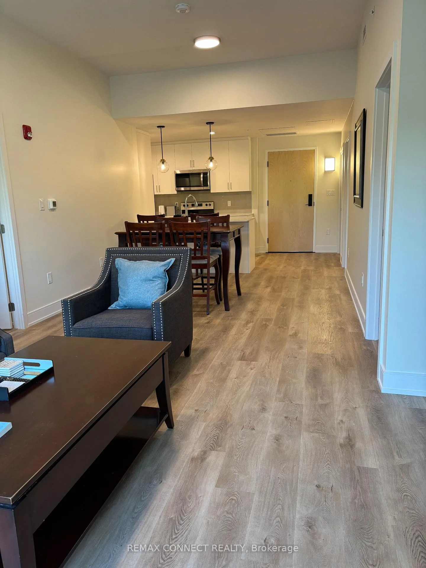 Photo 3 of Unit 310, 121 Mary Street, Clearview, Creemore — HOMEH
