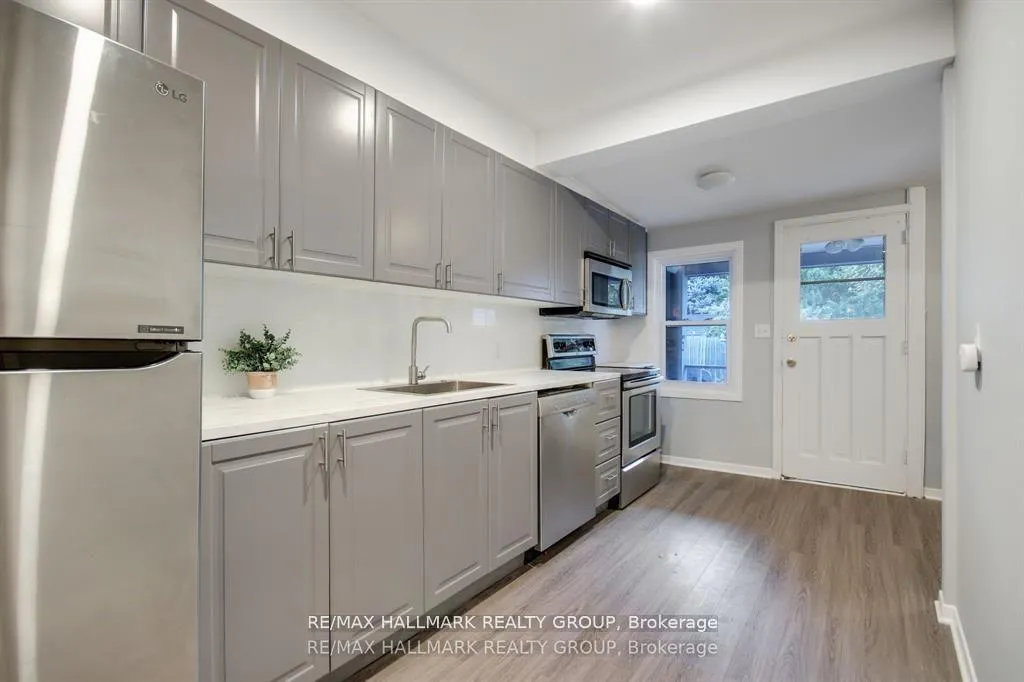 Photo 8 of 231 St Andrew Street, Ottawa, Lower Town/Byward Market — HOMEH