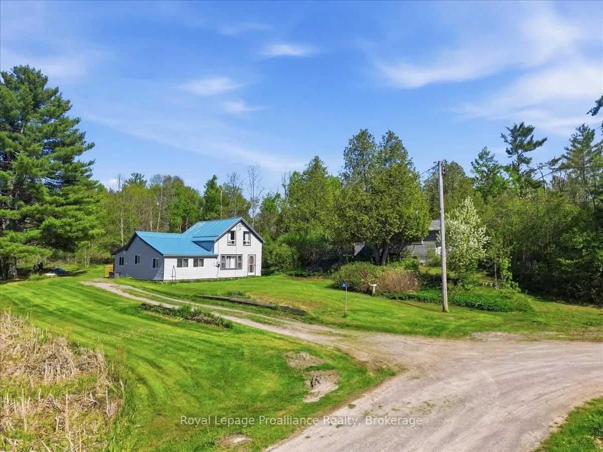 Photo 3 of 23 Brown Avenue, Madoc — HOMEH