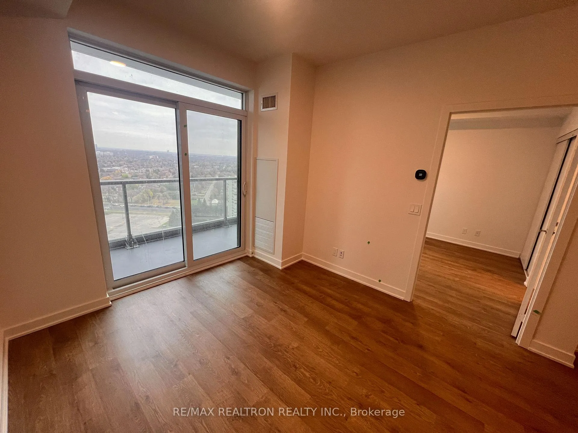 Photo 10 of Unit 2108, 30 Upper Mall Way, Vaughan, Brownridge — HOMEH