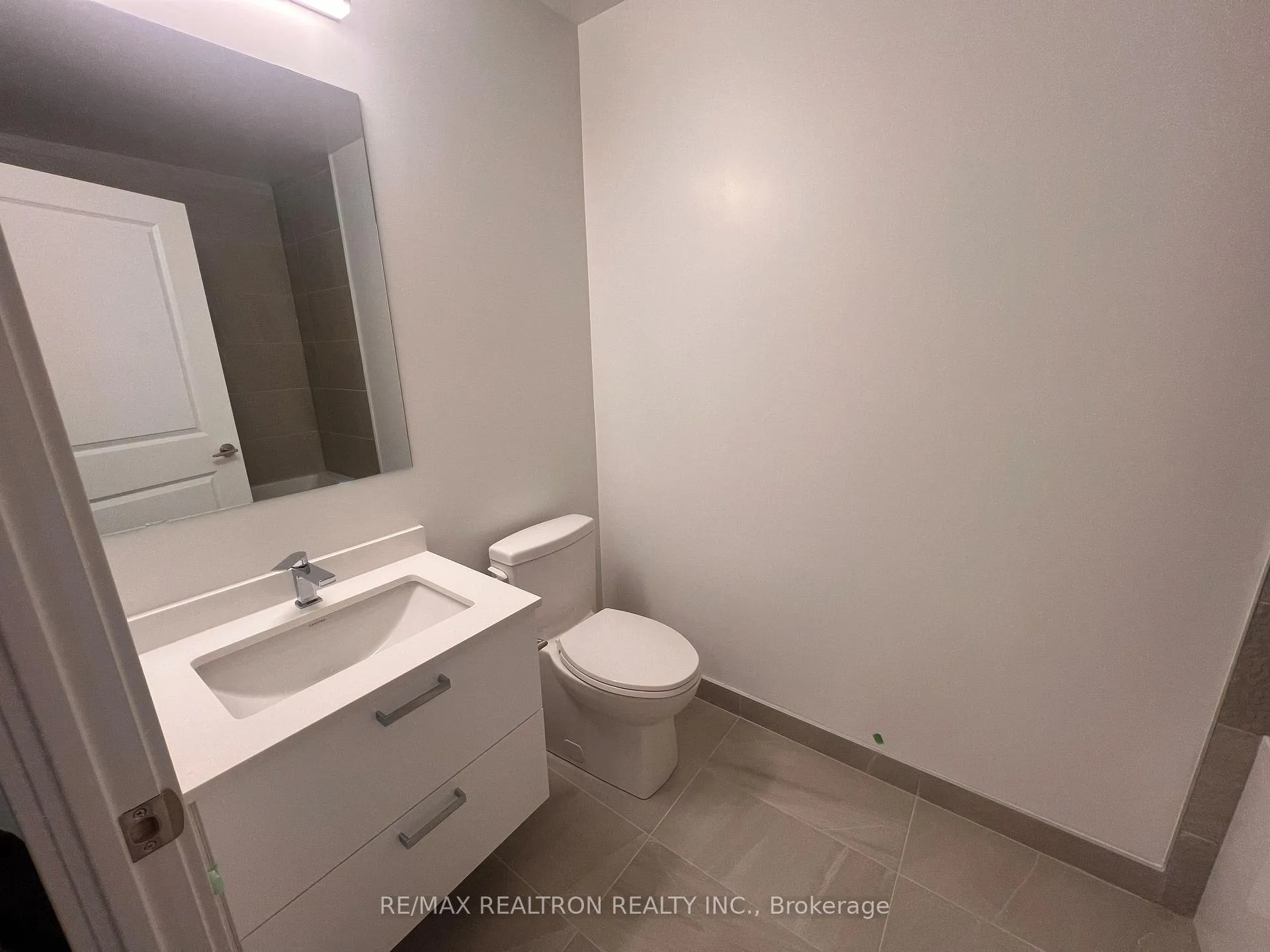 Photo 13 of Unit 2108, 30 Upper Mall Way, Vaughan, Brownridge — HOMEH