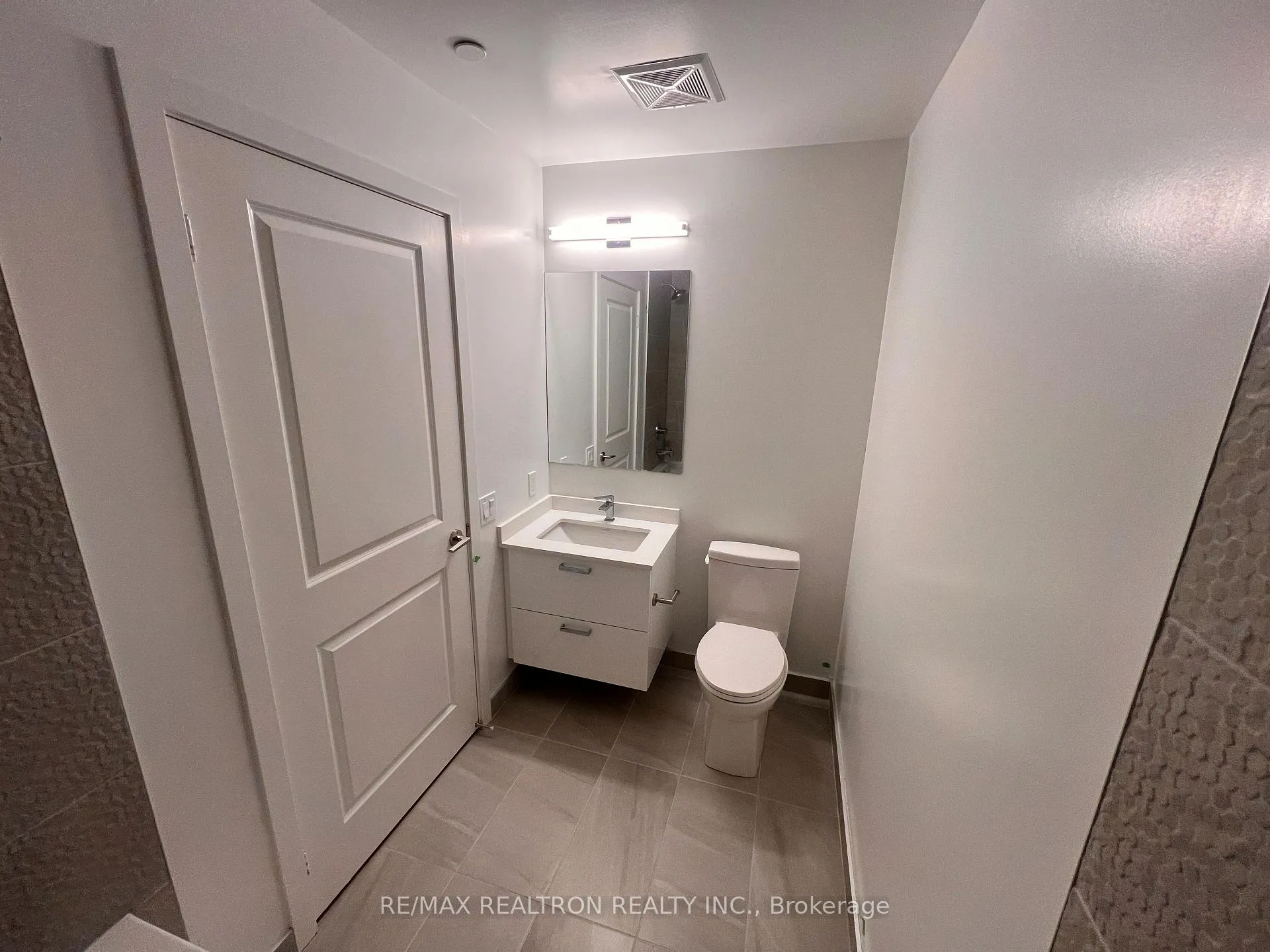 Photo 15 of Unit 2108, 30 Upper Mall Way, Vaughan, Brownridge — HOMEH