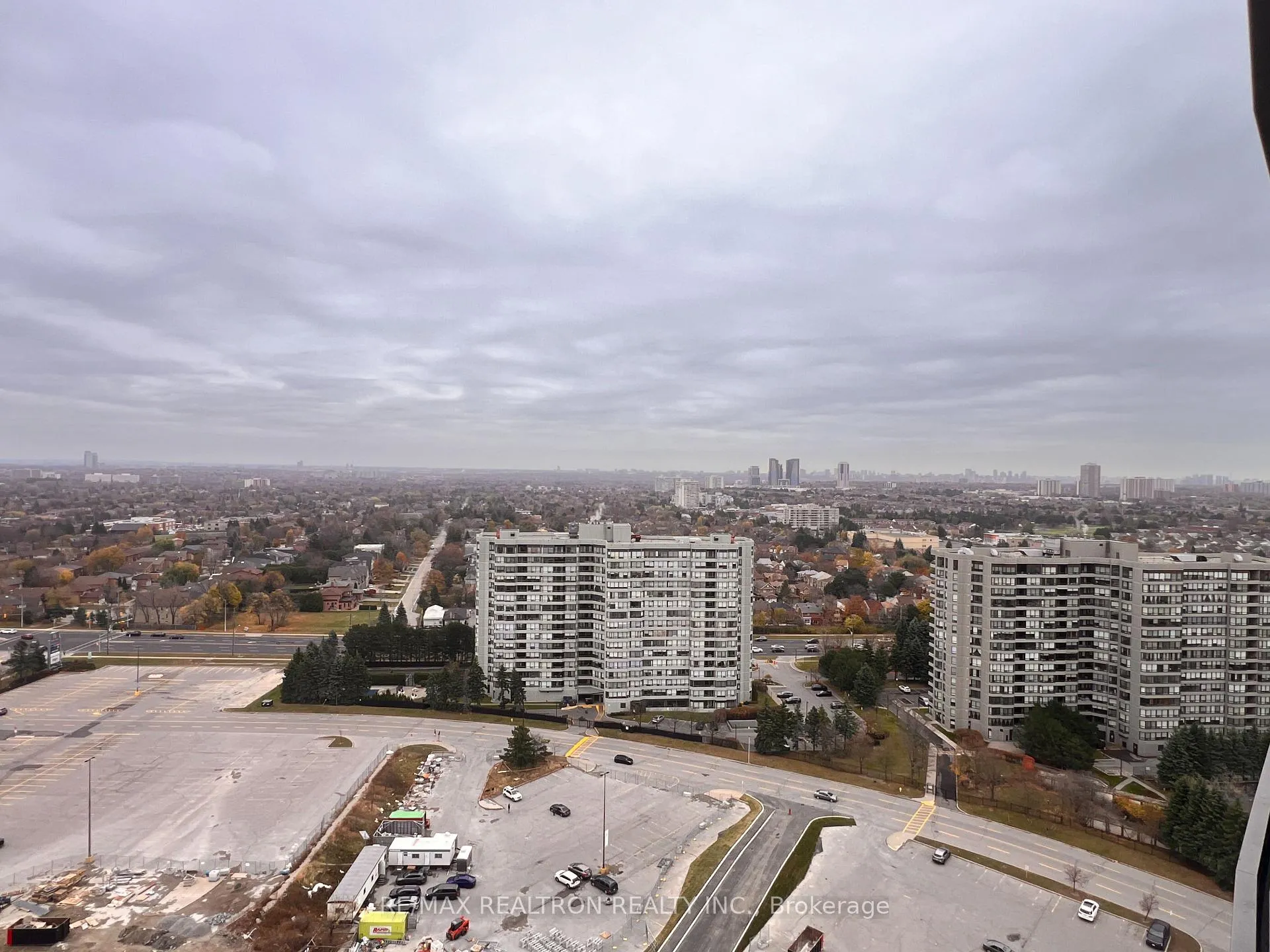 Photo 23 of Unit 2108, 30 Upper Mall Way, Vaughan, Brownridge — HOMEH