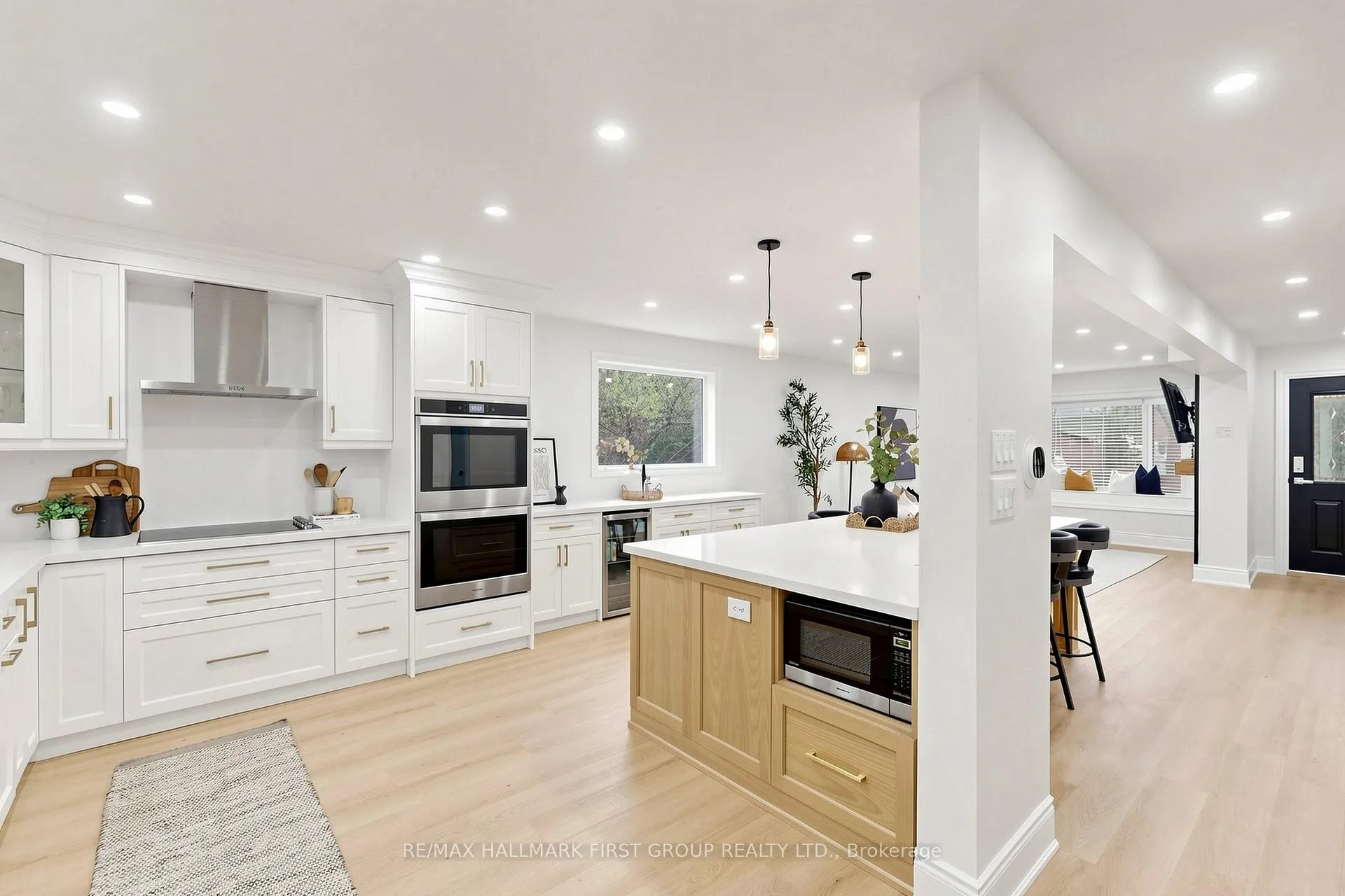 Photo 7 of 16 Mcfarlane Court, Whitby, Lynde Creek — HOMEH