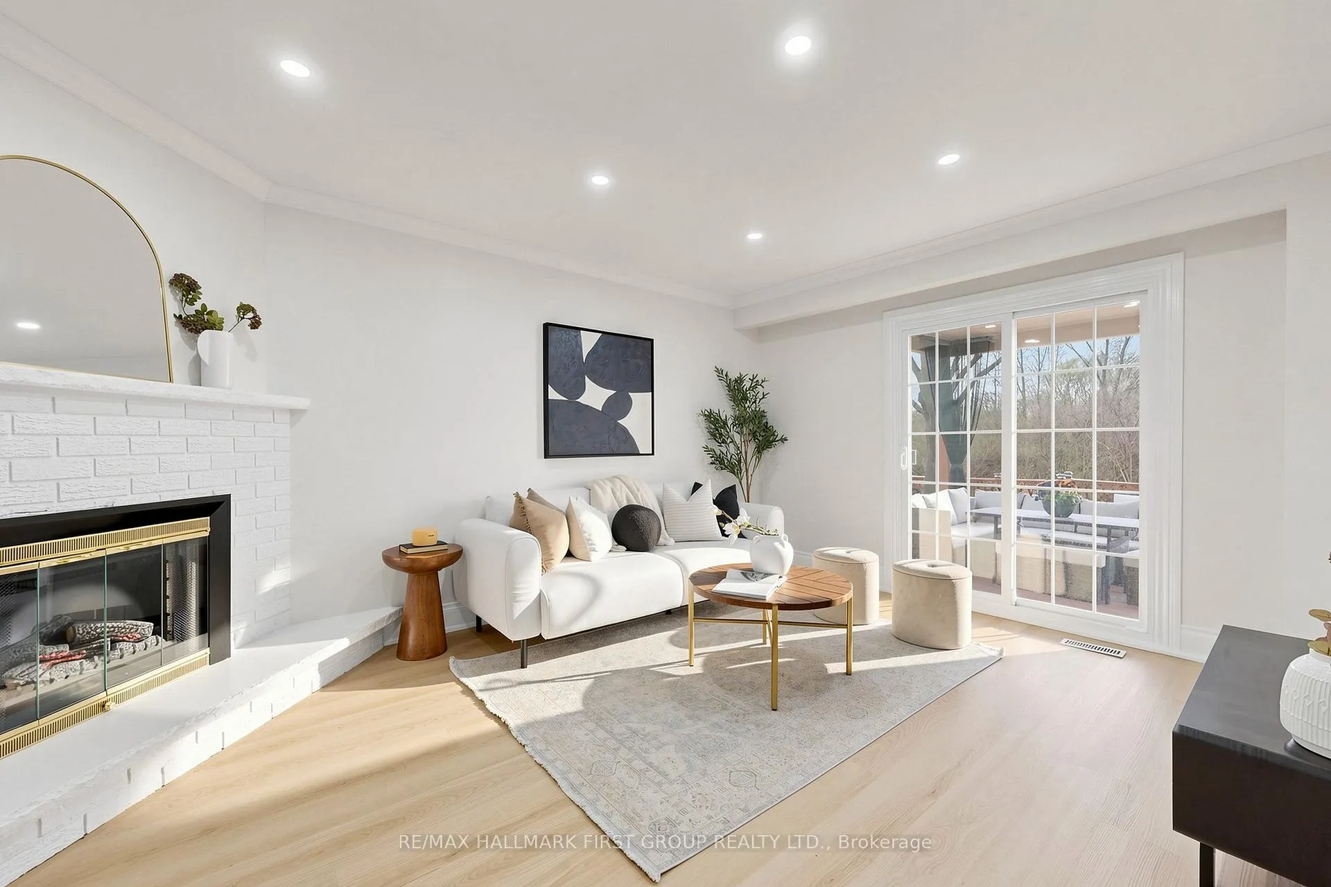 Photo 13 of 16 Mcfarlane Court, Whitby, Lynde Creek — HOMEH
