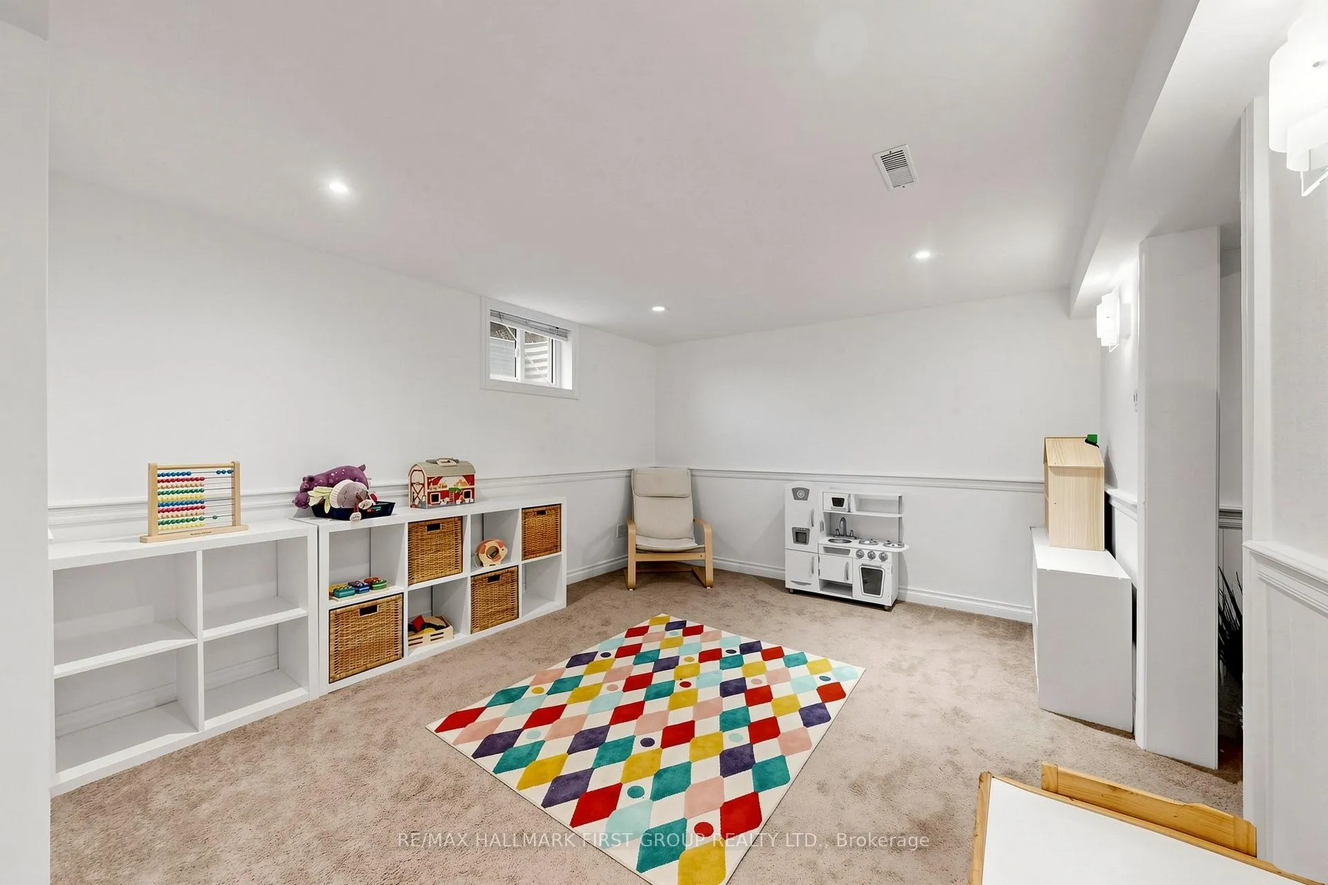 Photo 39 of 16 Mcfarlane Court, Whitby, Lynde Creek — HOMEH