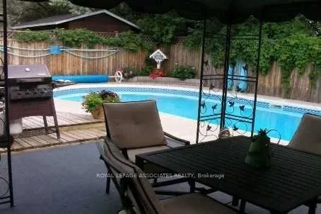 Photo 7 of 30 Madrid Crescent, Brampton, Central Park — HOMEH