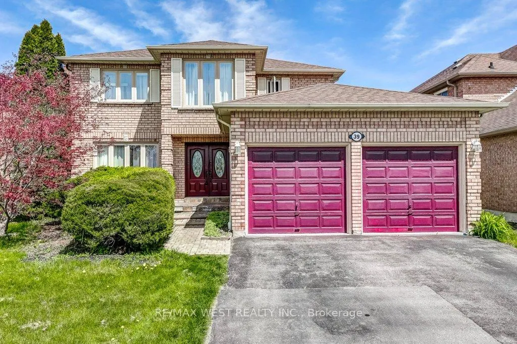 Photo 4 of 39 Braebrook Drive, Whitby, Rolling Acres — HOMEH
