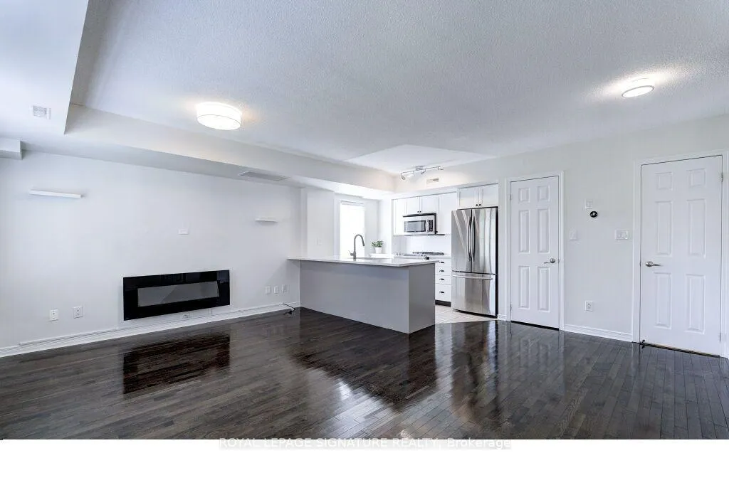 Photo 4 of Unit 231, 25 Turntable Crescent, Toronto, Dovercourt-Wallace Emerson-Junction — HOMEH