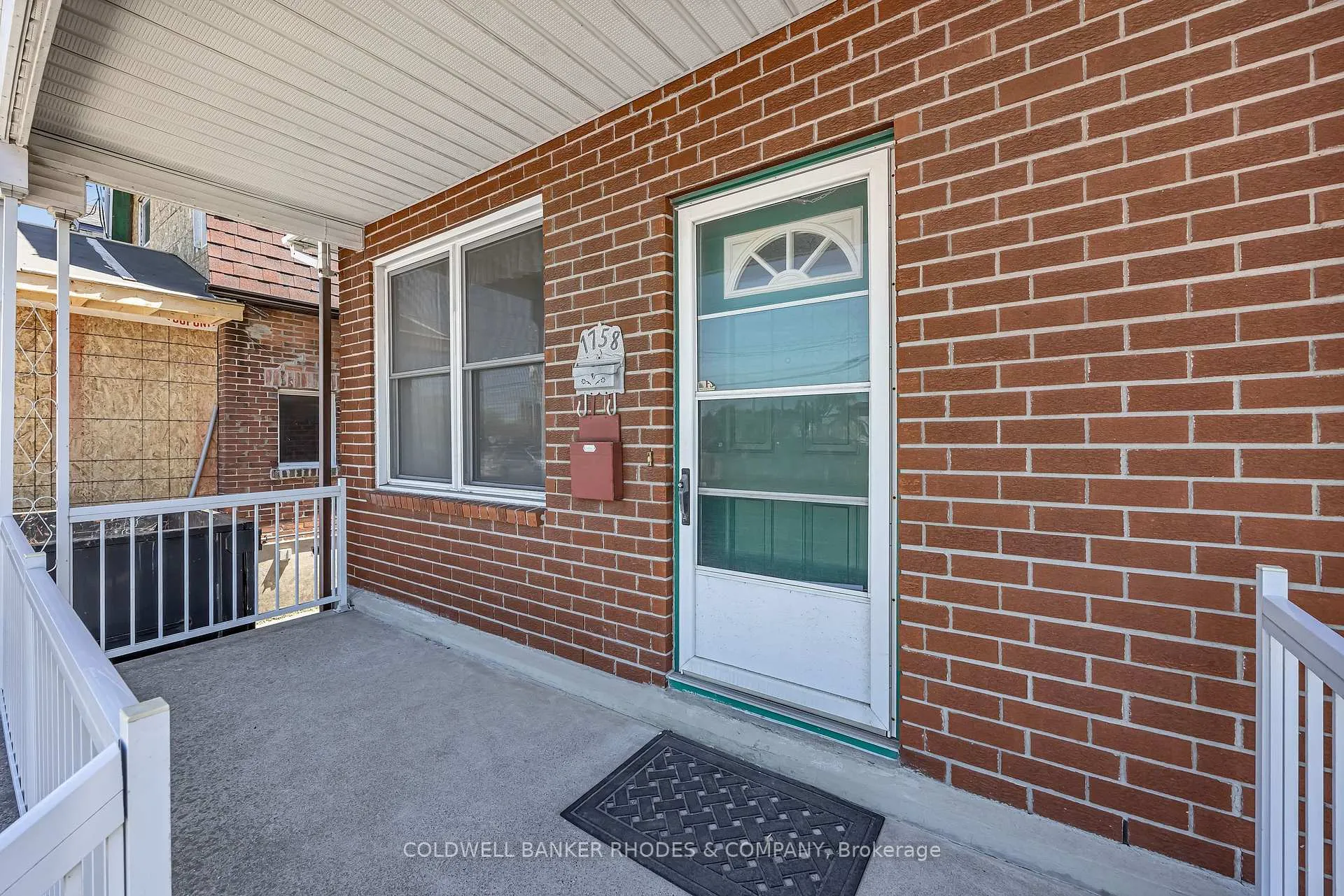 Photo 2 of 1758 Scott Street, Ottawa, Ottawa West — HOMEH