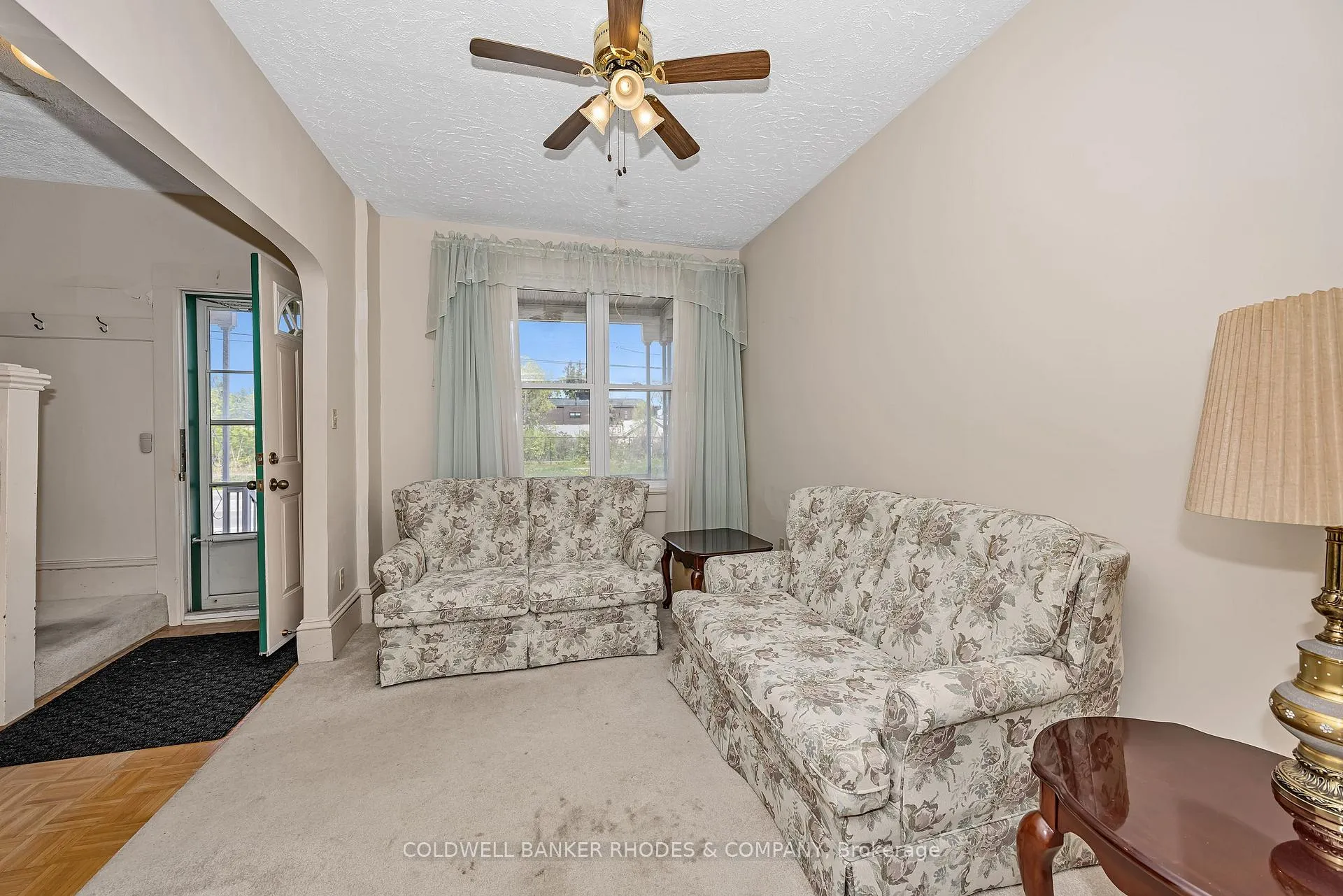 Photo 4 of 1758 Scott Street, Ottawa, Ottawa West — HOMEH