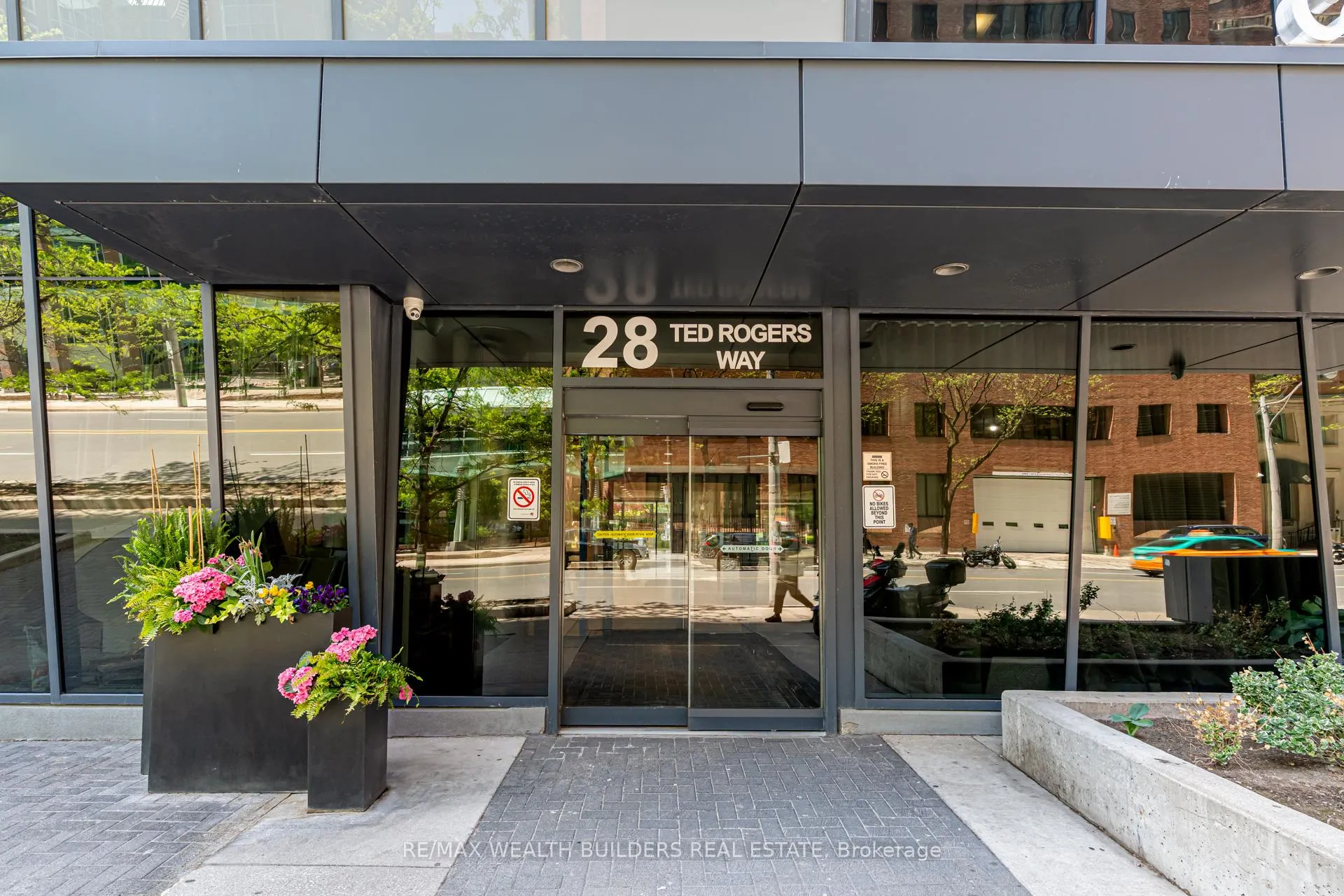 Photo 7 of Unit 1212, 28 Ted Rogers Way, Toronto, Church-Yonge Corridor — HOMEH