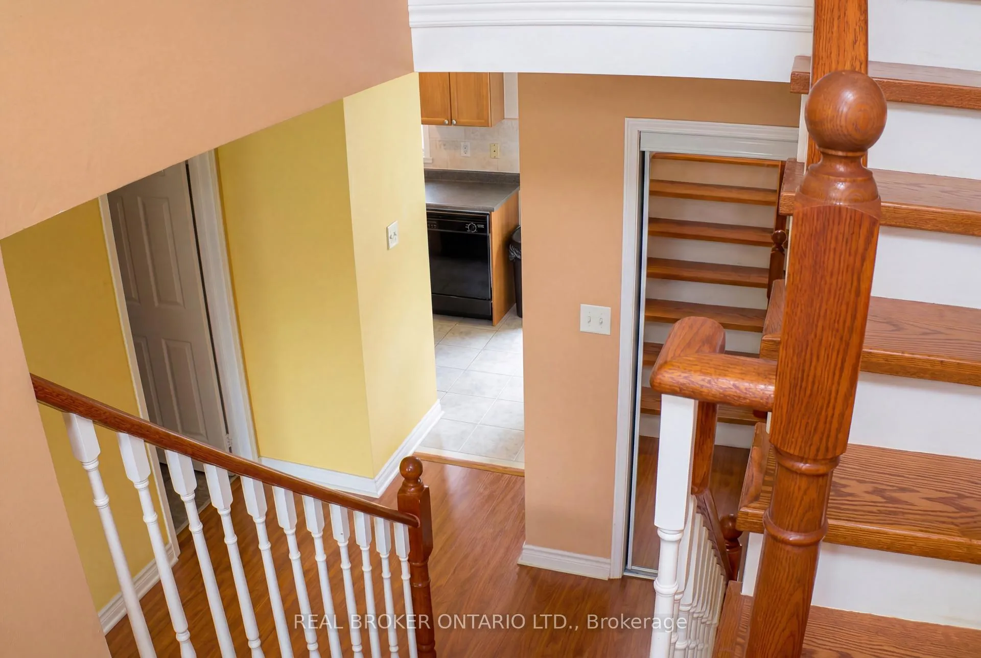 Photo 8 of 34 Axelrod Avenue, Brampton, Fletcher's Creek South — HOMEH