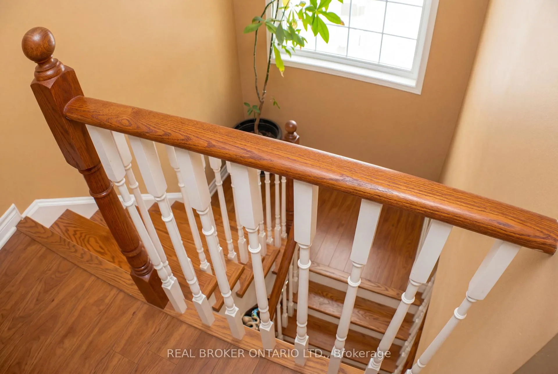 Photo 9 of 34 Axelrod Avenue, Brampton, Fletcher's Creek South — HOMEH