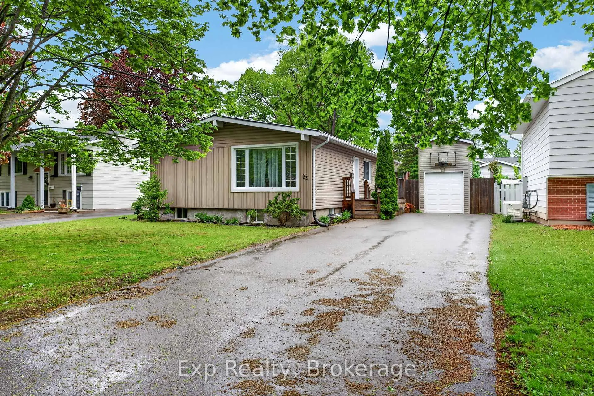 Photo 1 of 25 Mcquade Drive, Quinte West, Trenton Ward — HOMEH
