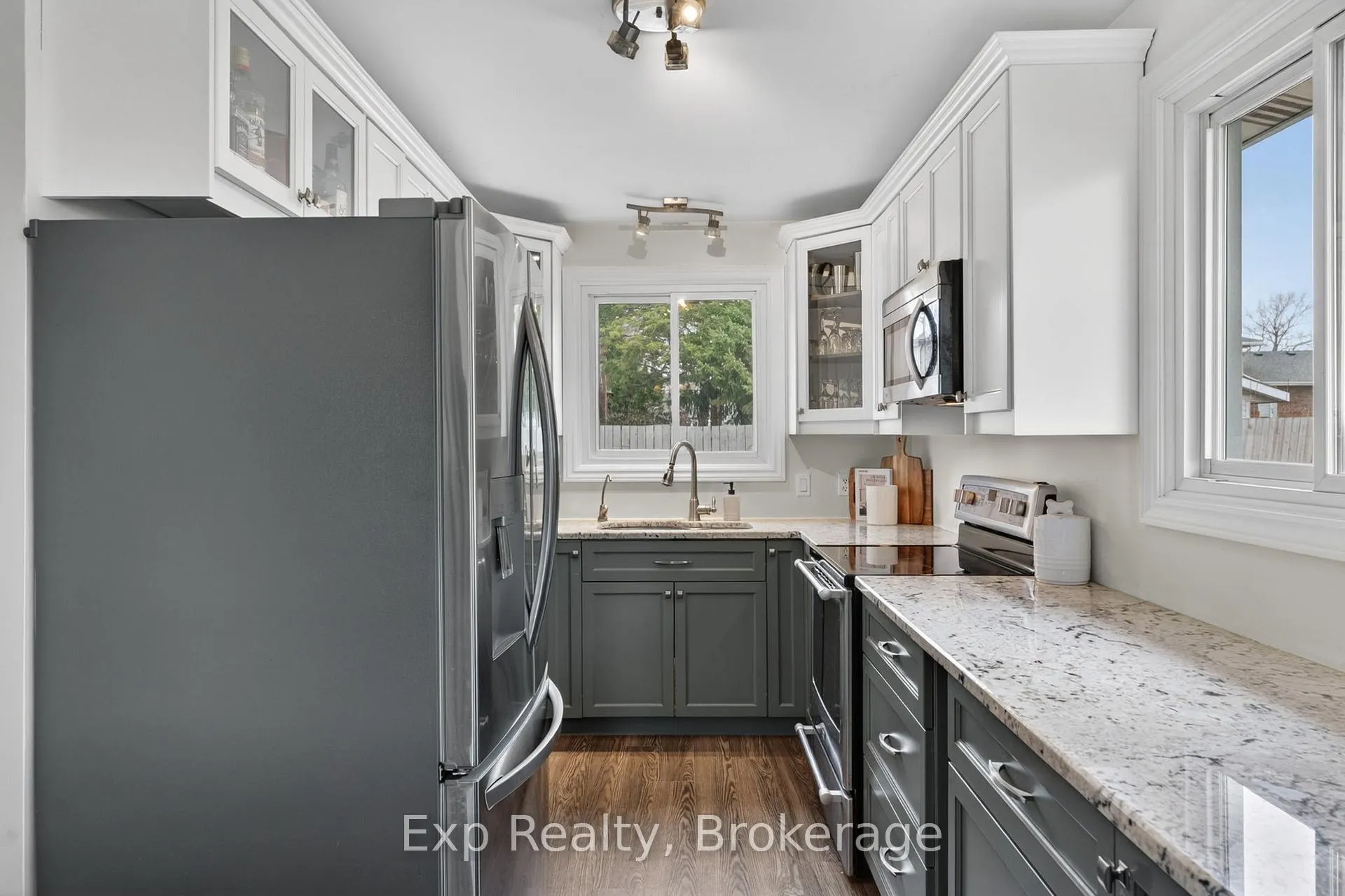 Photo 10 of 25 Mcquade Drive, Quinte West, Trenton Ward — HOMEH