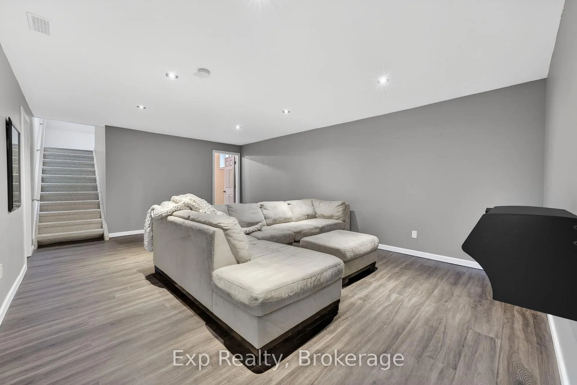Photo 22 of 25 Mcquade Drive, Quinte West, Trenton Ward — HOMEH