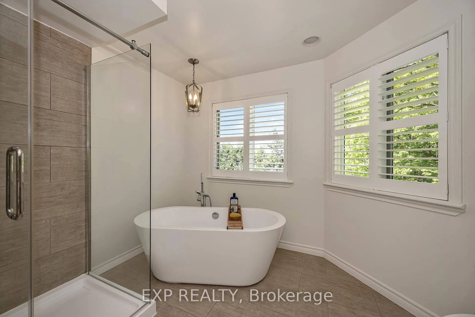 Photo 11 of 28 Sachs Forest Place, Ottawa, Barrhaven East — HOMEH