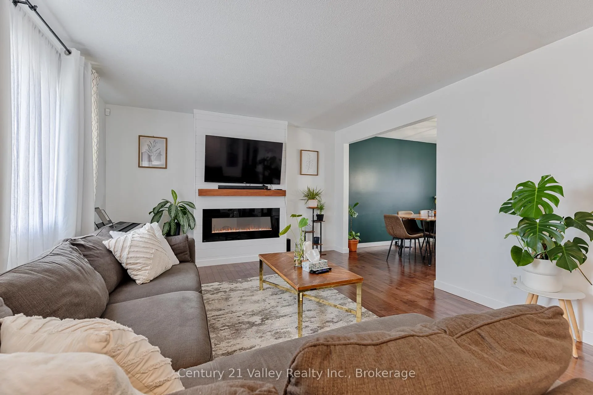 Photo 10 of 36 Mary Street, Petawawa — HOMEH