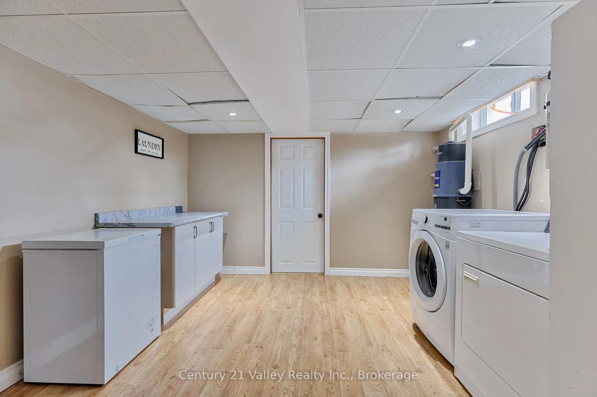 Photo 30 of 36 Mary Street, Petawawa — HOMEH