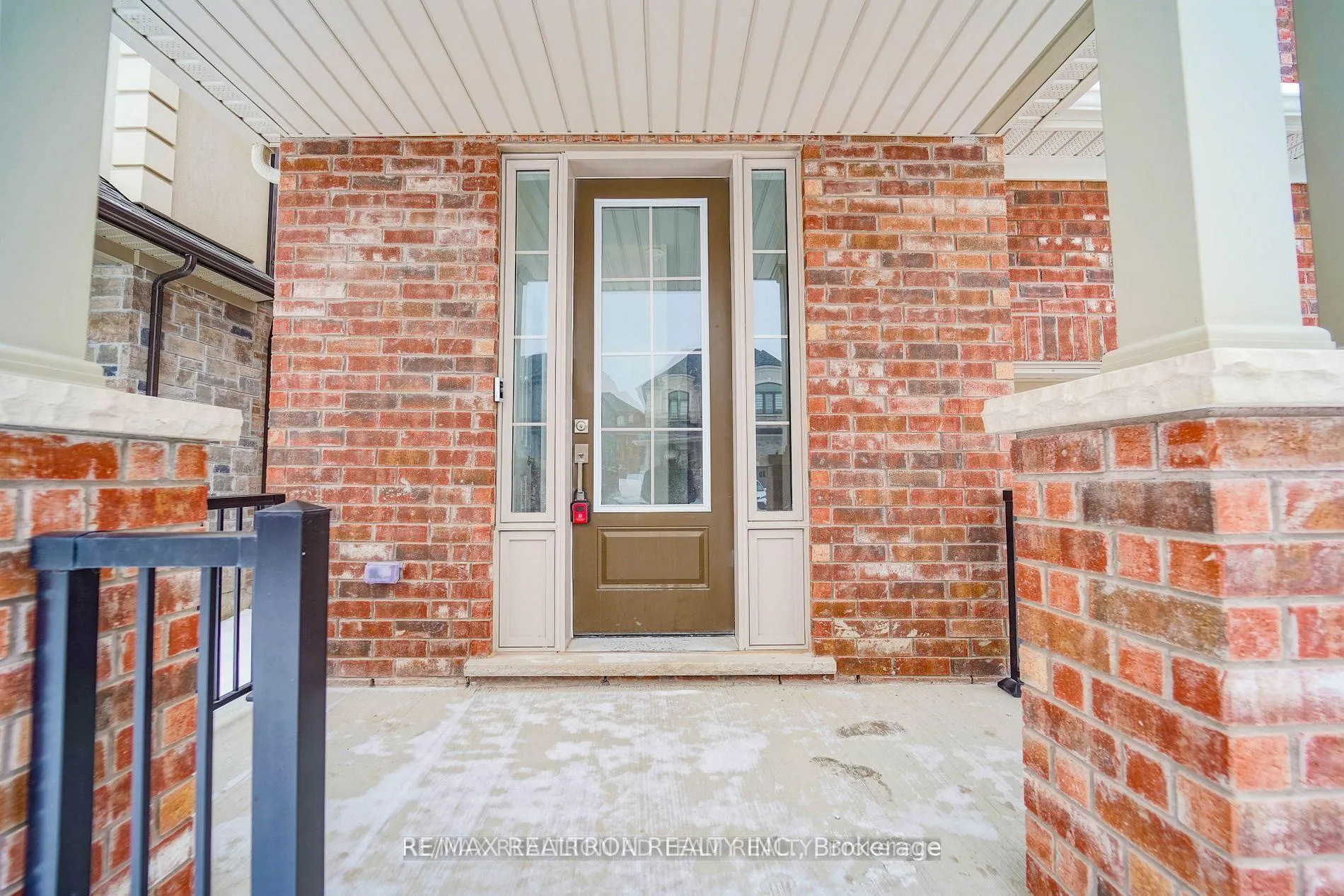 Photo 3 of 79 Northrop Avenue, Clarington, Newcastle — HOMEH