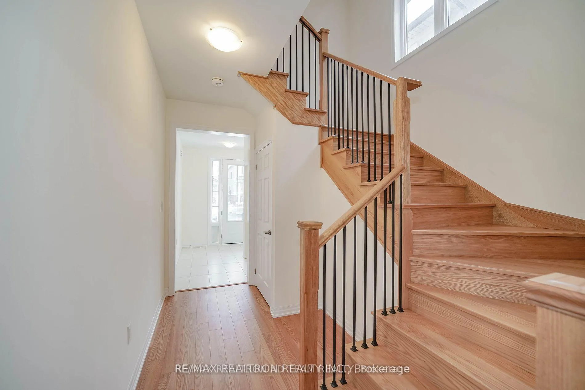 Photo 5 of 79 Northrop Avenue, Clarington, Newcastle — HOMEH