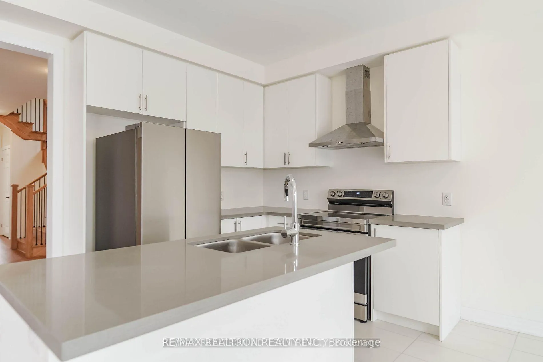 Photo 12 of 79 Northrop Avenue, Clarington, Newcastle — HOMEH