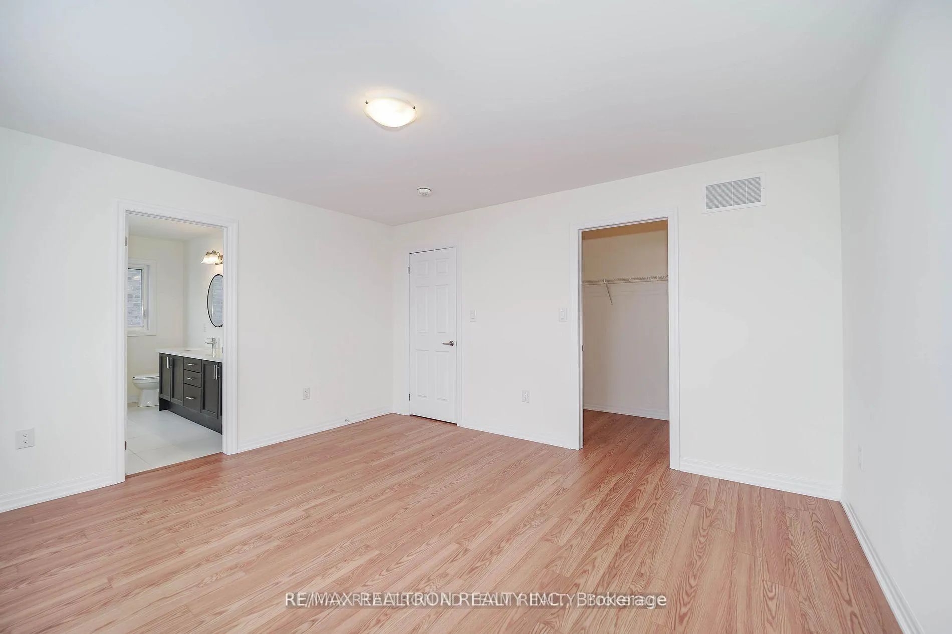 Photo 24 of 79 Northrop Avenue, Clarington, Newcastle — HOMEH