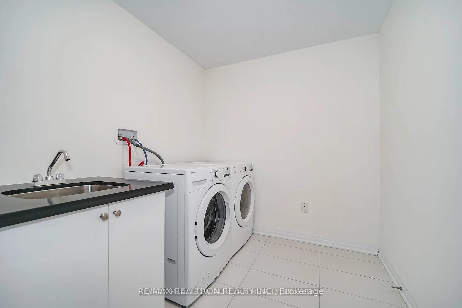 Photo 27 of 79 Northrop Avenue, Clarington, Newcastle — HOMEH