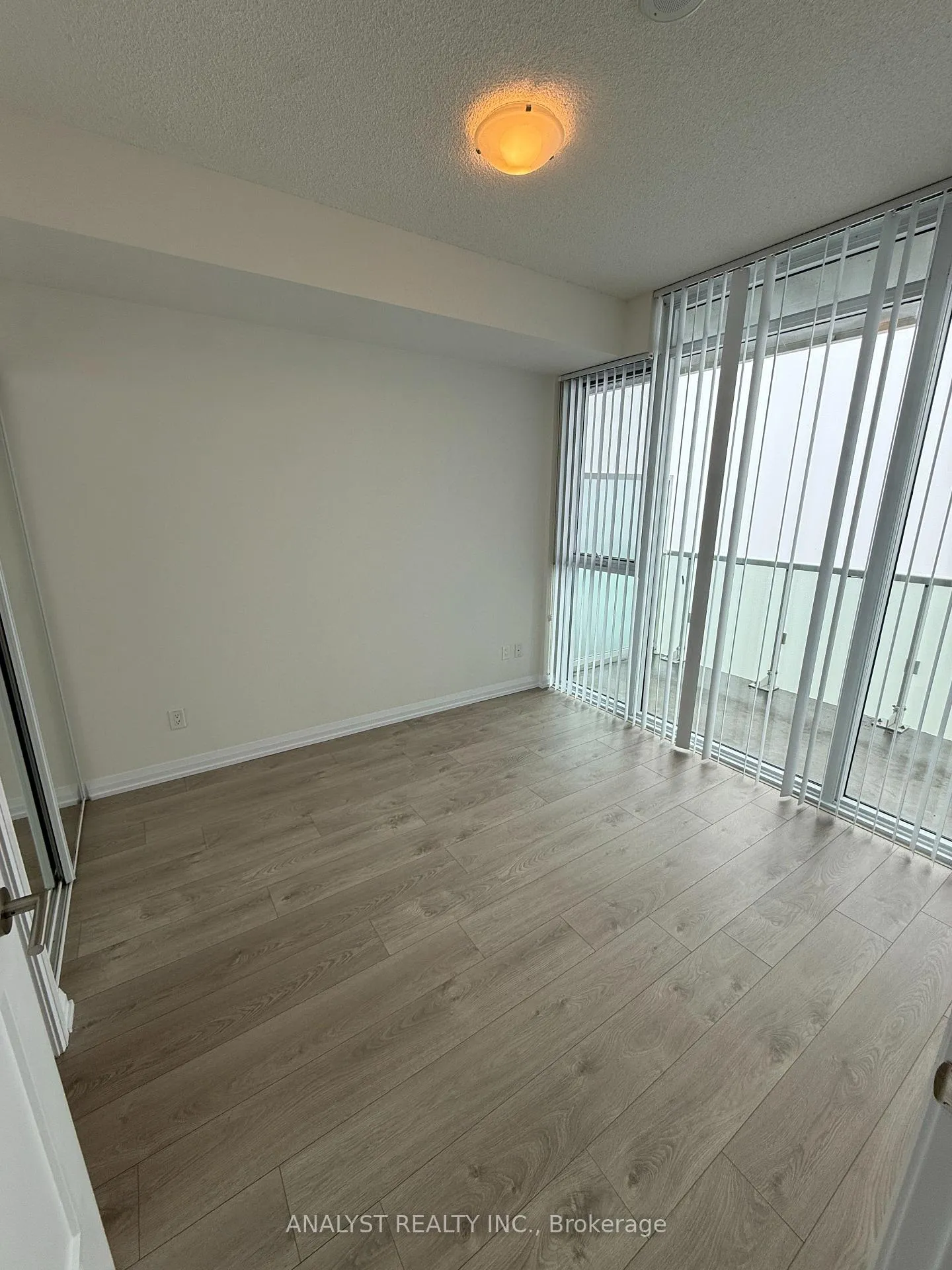 Photo 7 of Unit 3614, 7895 Jane Street, Vaughan, Concord — HOMEH