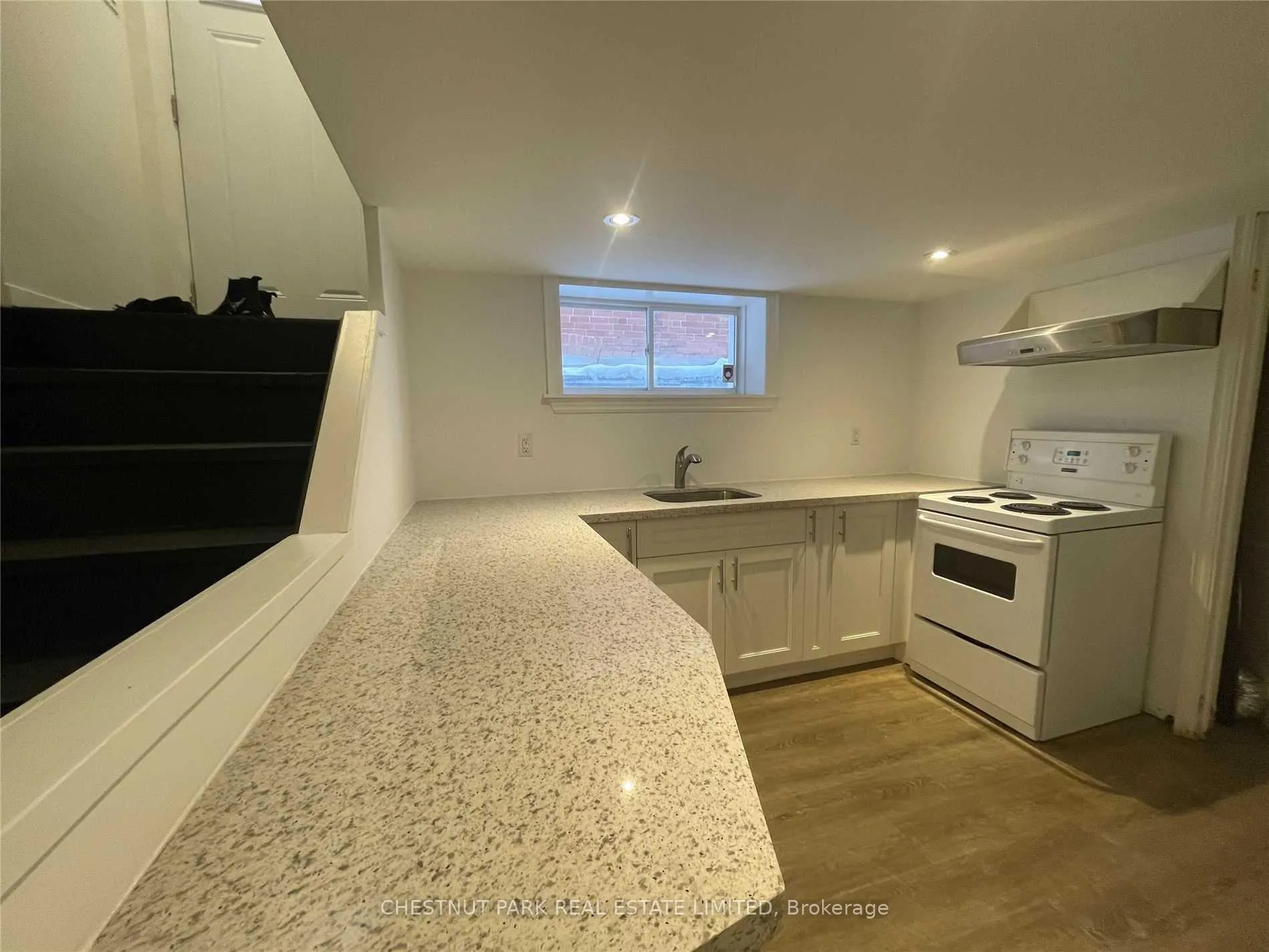 Photo 3 of Unit Lower, 24 Strathgowan Avenue, Toronto, Lawrence Park South — HOMEH