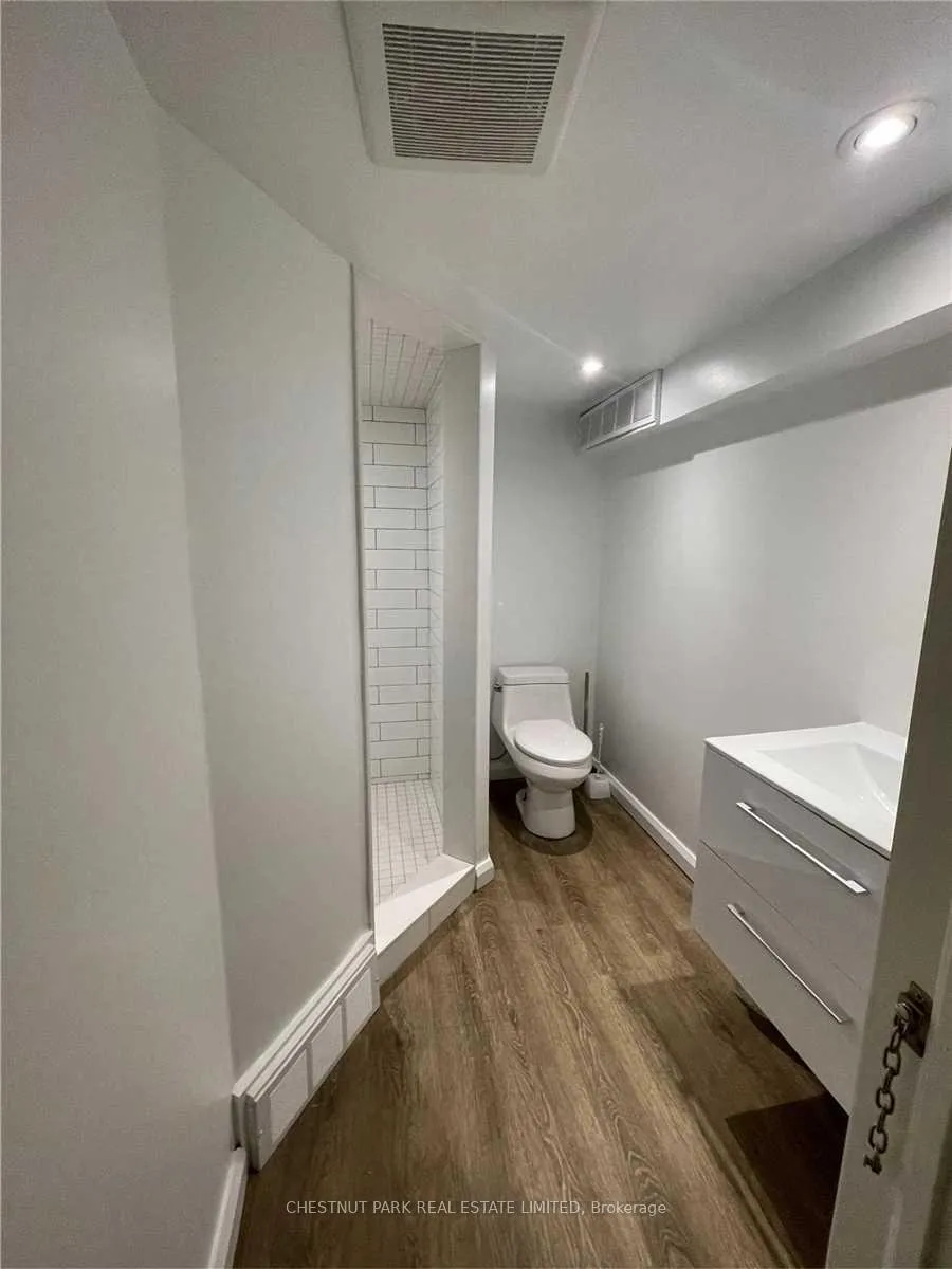 Photo 4 of Unit Lower, 24 Strathgowan Avenue, Toronto, Lawrence Park South — HOMEH