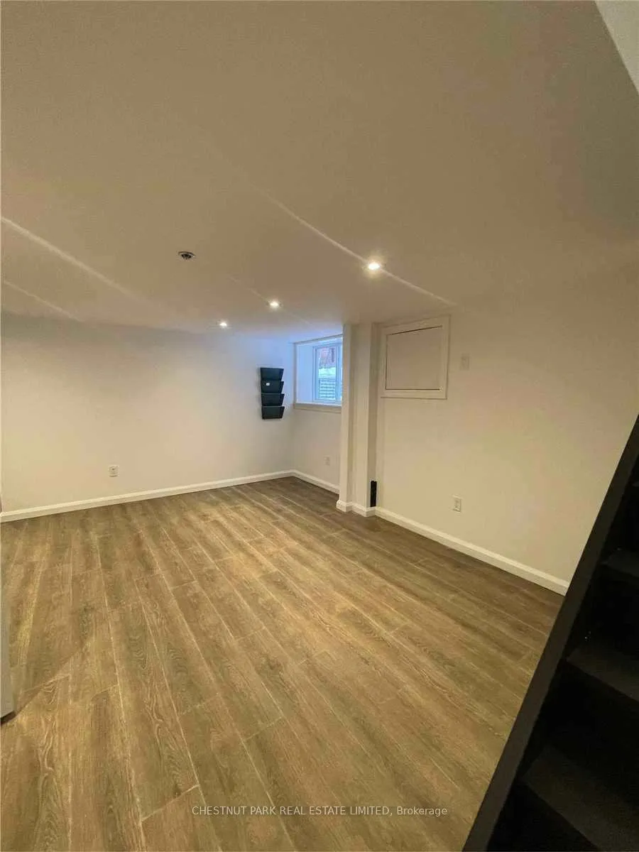 Photo 5 of Unit Lower, 24 Strathgowan Avenue, Toronto, Lawrence Park South — HOMEH