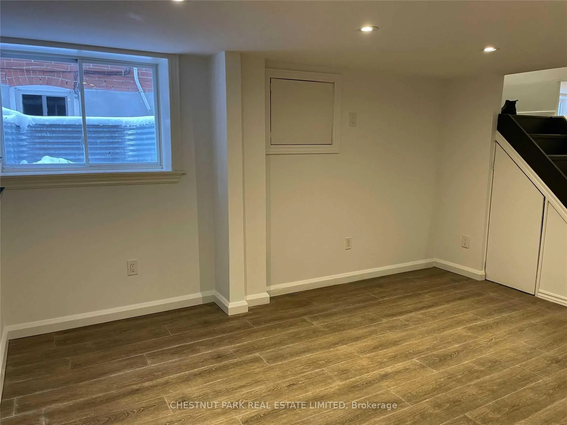 Photo 12 of Unit Lower, 24 Strathgowan Avenue, Toronto, Lawrence Park South — HOMEH
