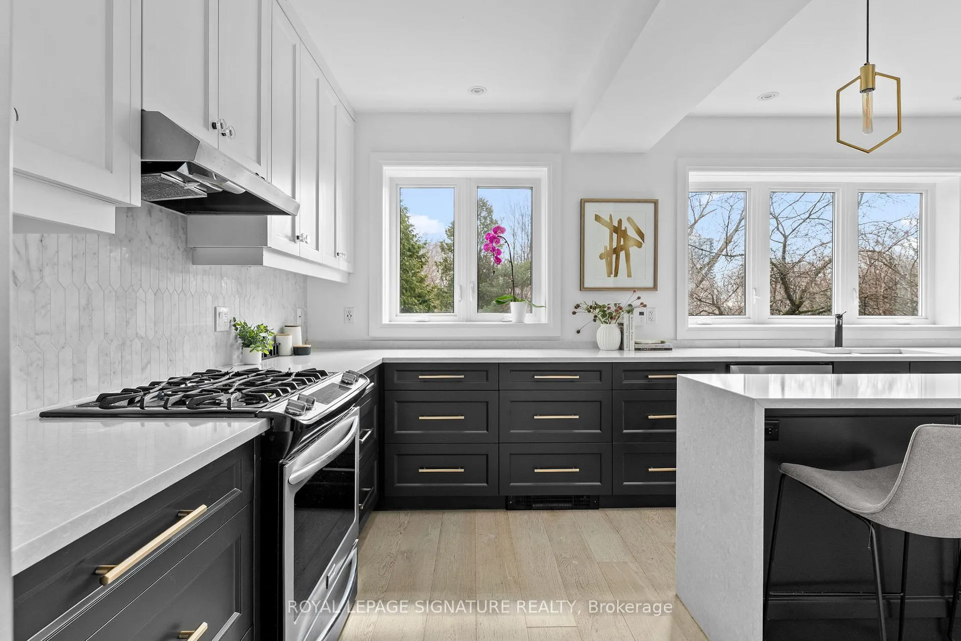 Photo 7 of 47 Don Valley Drive, Toronto, Broadview North — HOMEH
