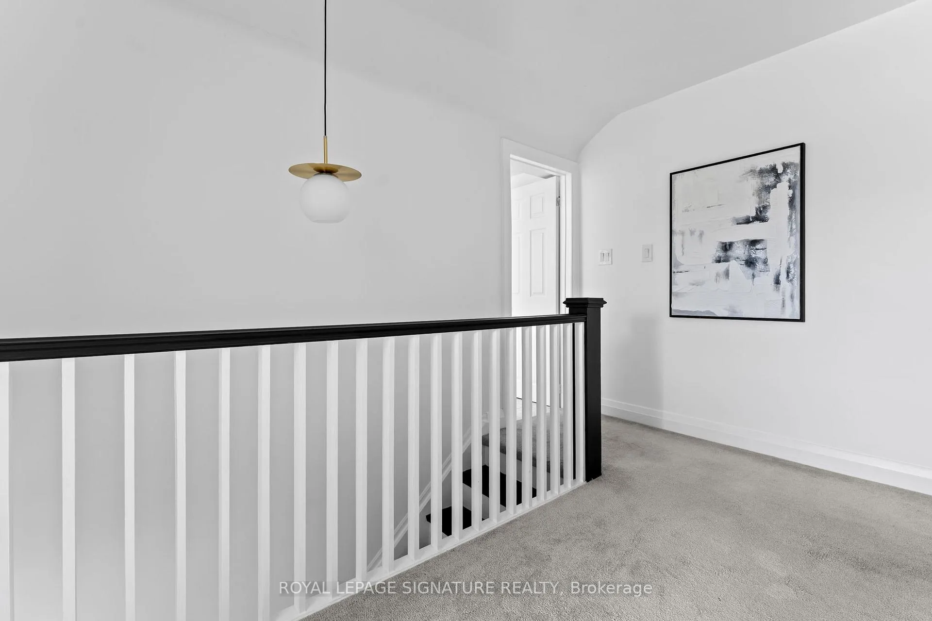 Photo 20 of 47 Don Valley Drive, Toronto, Broadview North — HOMEH