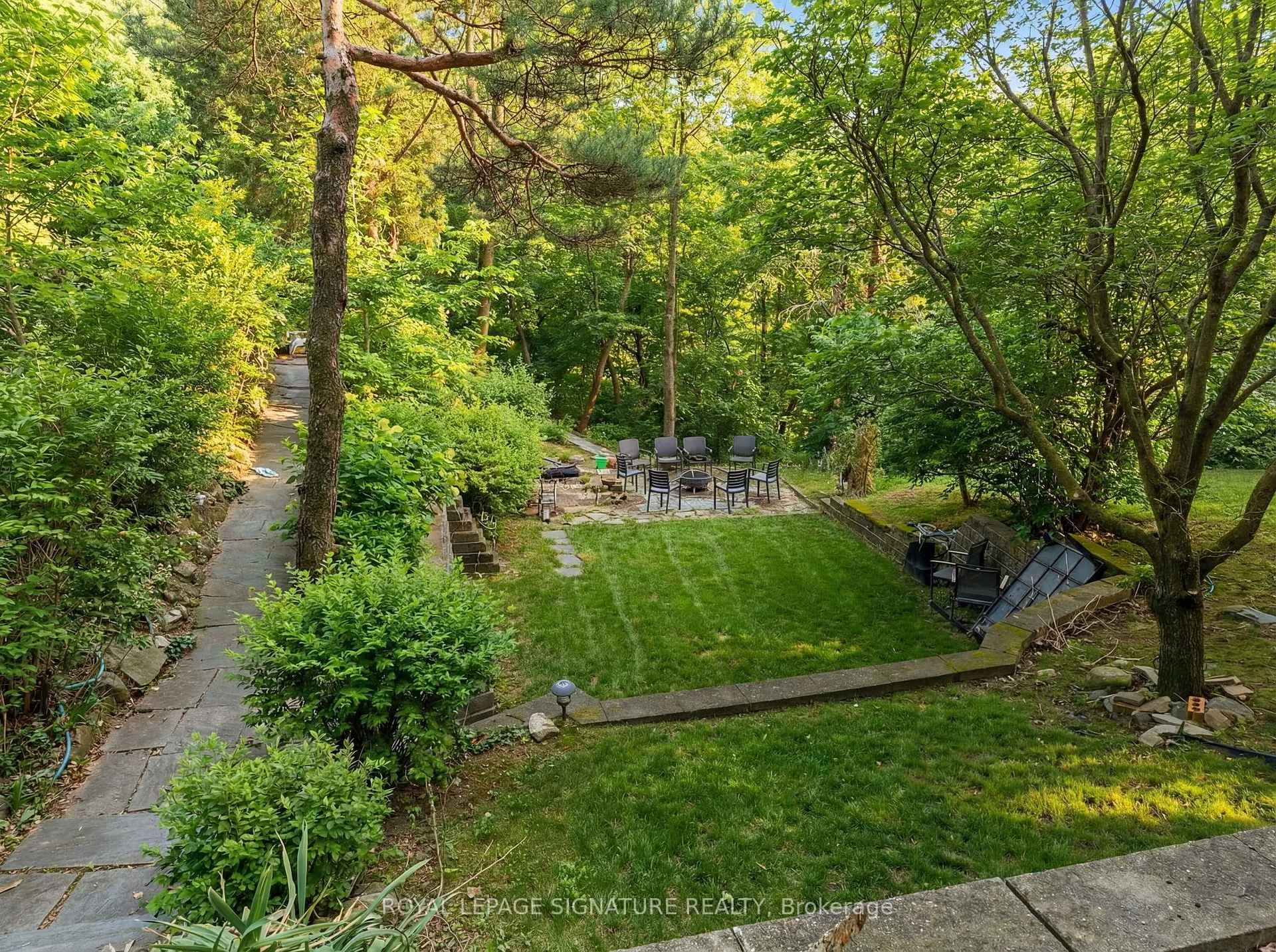 Photo 38 of 47 Don Valley Drive, Toronto, Broadview North — HOMEH