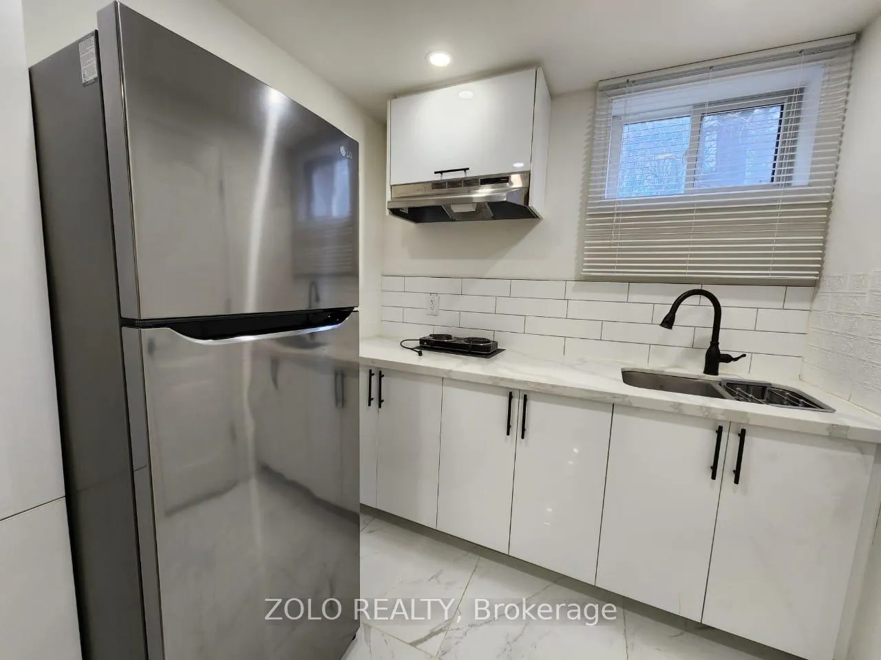 Photo 10 of Unit lower, 3 Cabot Court, Aurora, Aurora Heights — HOMEH