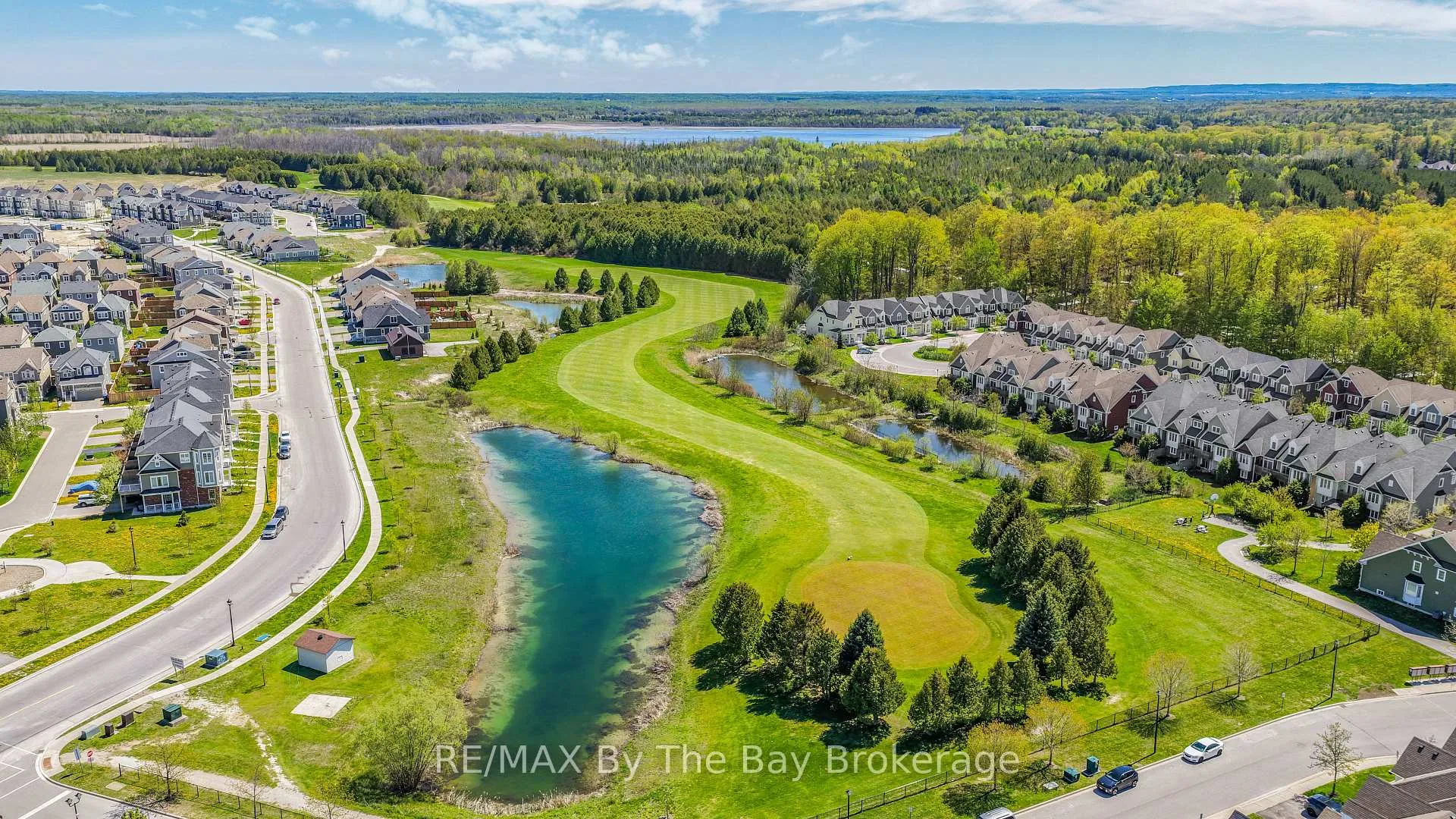 Photo 2 of 58 Providence Way, Wasaga Beach — HOMEH
