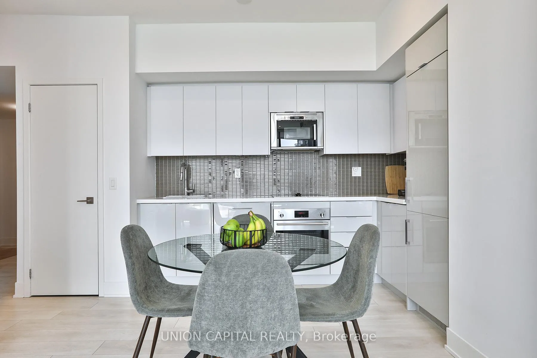 Photo 2 of Unit 1802, 2908 Highway 7 Road, Vaughan, Concord — HOMEH