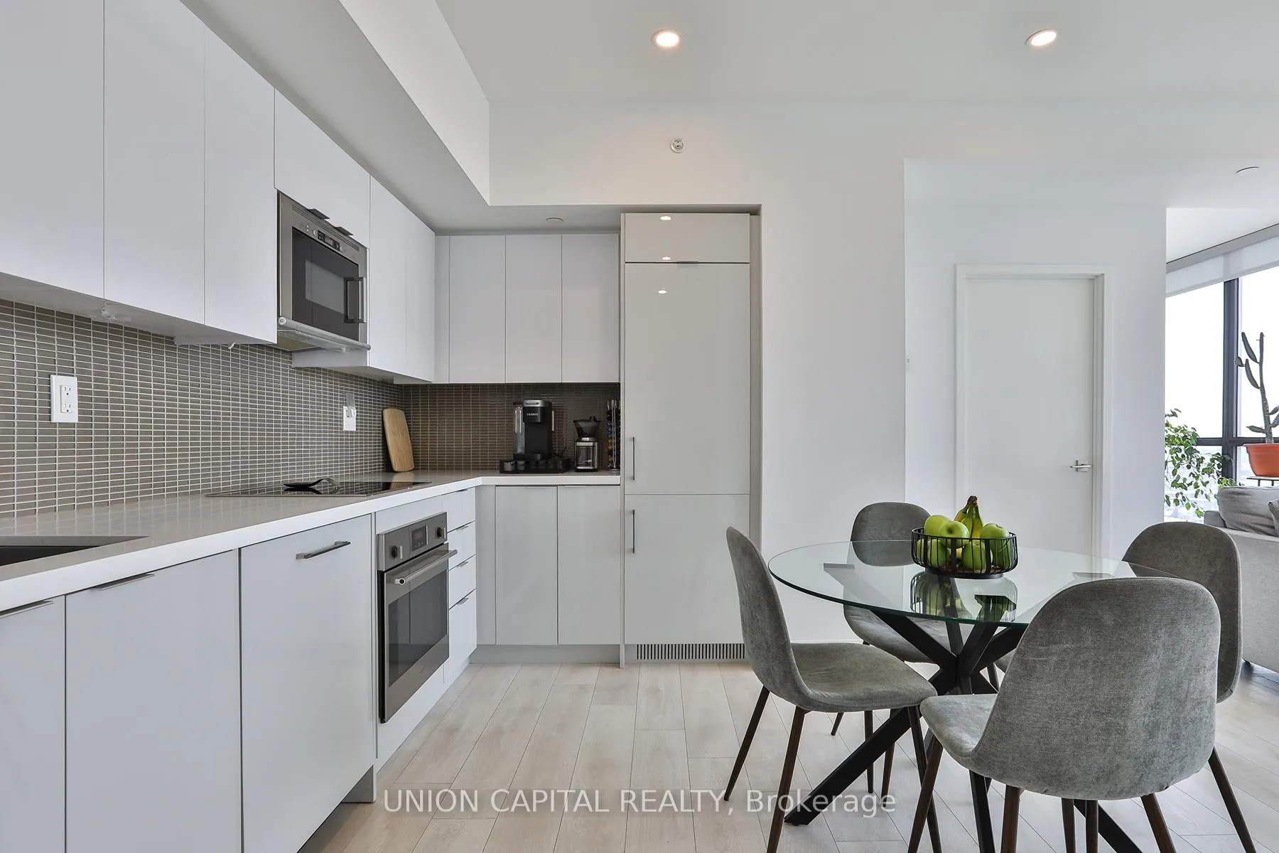 Photo 5 of Unit 1802, 2908 Highway 7 Road, Vaughan, Concord — HOMEH