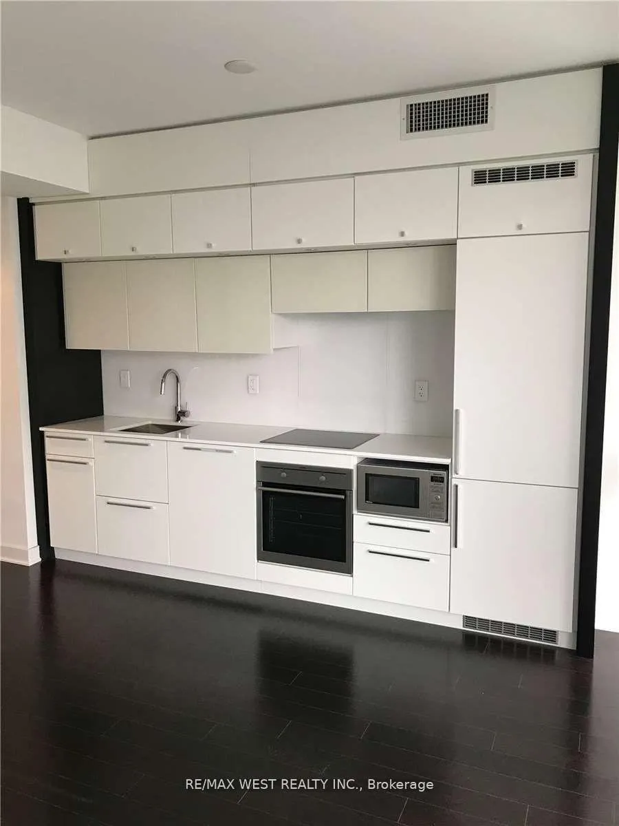 Photo 4 of Unit 1106, 15 Grenville Street, Toronto, Bay Street Corridor — HOMEH