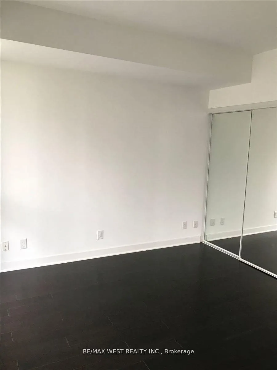 Photo 6 of Unit 1106, 15 Grenville Street, Toronto, Bay Street Corridor — HOMEH